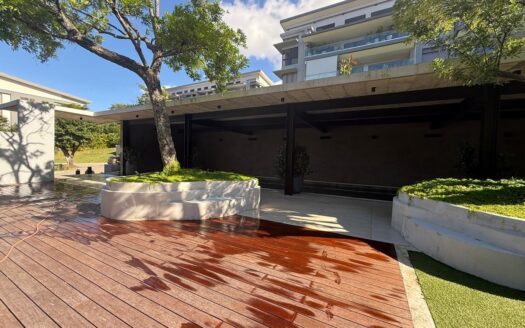 Apartamento en Venta en Santa Ana – Lomas del Valle con Vista a las Montañas