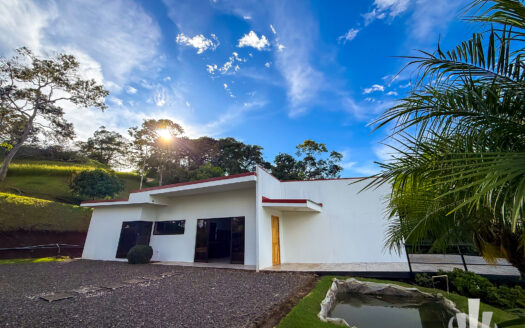 Propiedad en Venta en Santiago de Puriscal – Rodeada de Naturaleza