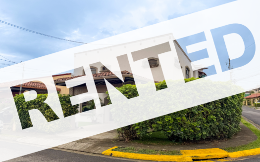Casa en Alquiler en Condominio San Agustín – San Francisco de Heredia