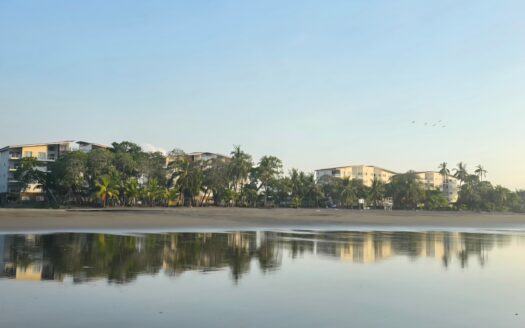 Venta Condominio frente al mar con piscina privada