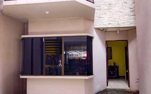 Propiedad con 3 unidades habitacionales en venta en Calle Blancos, Goicoechea